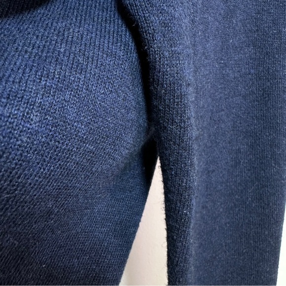 Van Heusen | Men’s Grey and Blue Argyle Long Sleeve Sweater | Checkered Crewneck - Picture 4 of 9